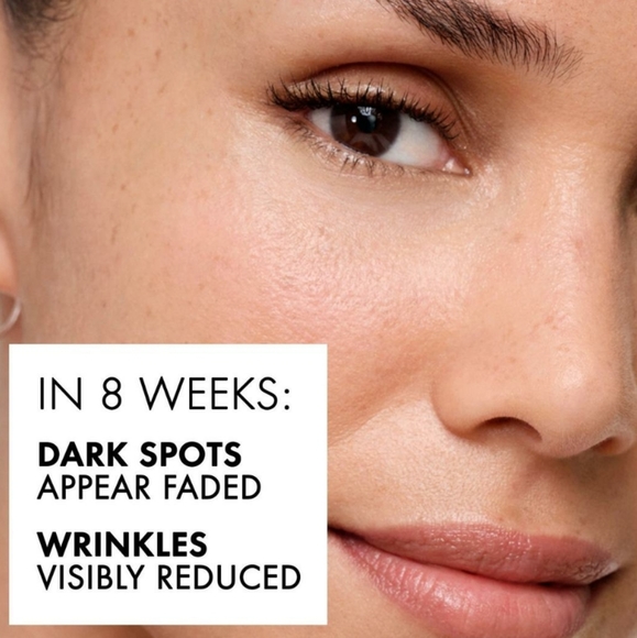 VICHY LIFTACTIV VITAMIN B3 FACE SERUM FOR DARK SPOTS & WRINKLES. - Picture 7 of 12